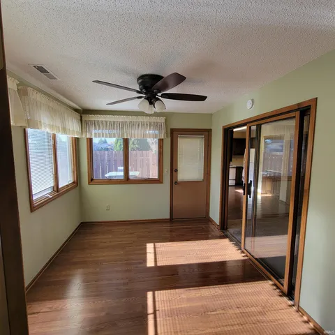 $180,000 | 5109 Woodmark Court, Fort Wayne, IN 46815