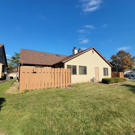 $180,000 | 5109 Woodmark Court, Fort Wayne, IN 46815