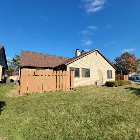 $180,000 | 5109 Woodmark Court, Fort Wayne, IN 46815