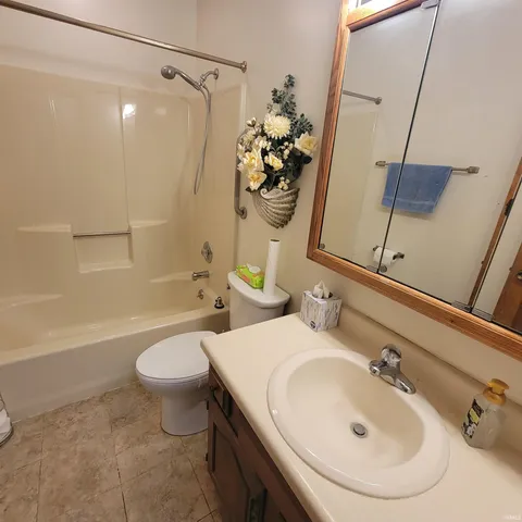 $180,000 | 5109 Woodmark Court, Fort Wayne, IN 46815