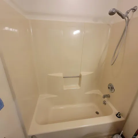 $180,000 | 5109 Woodmark Court, Fort Wayne, IN 46815