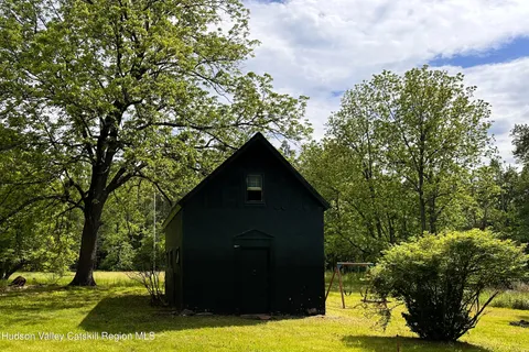 $725,000 | 8 George Sickle Road, Saugerties, NY 12477