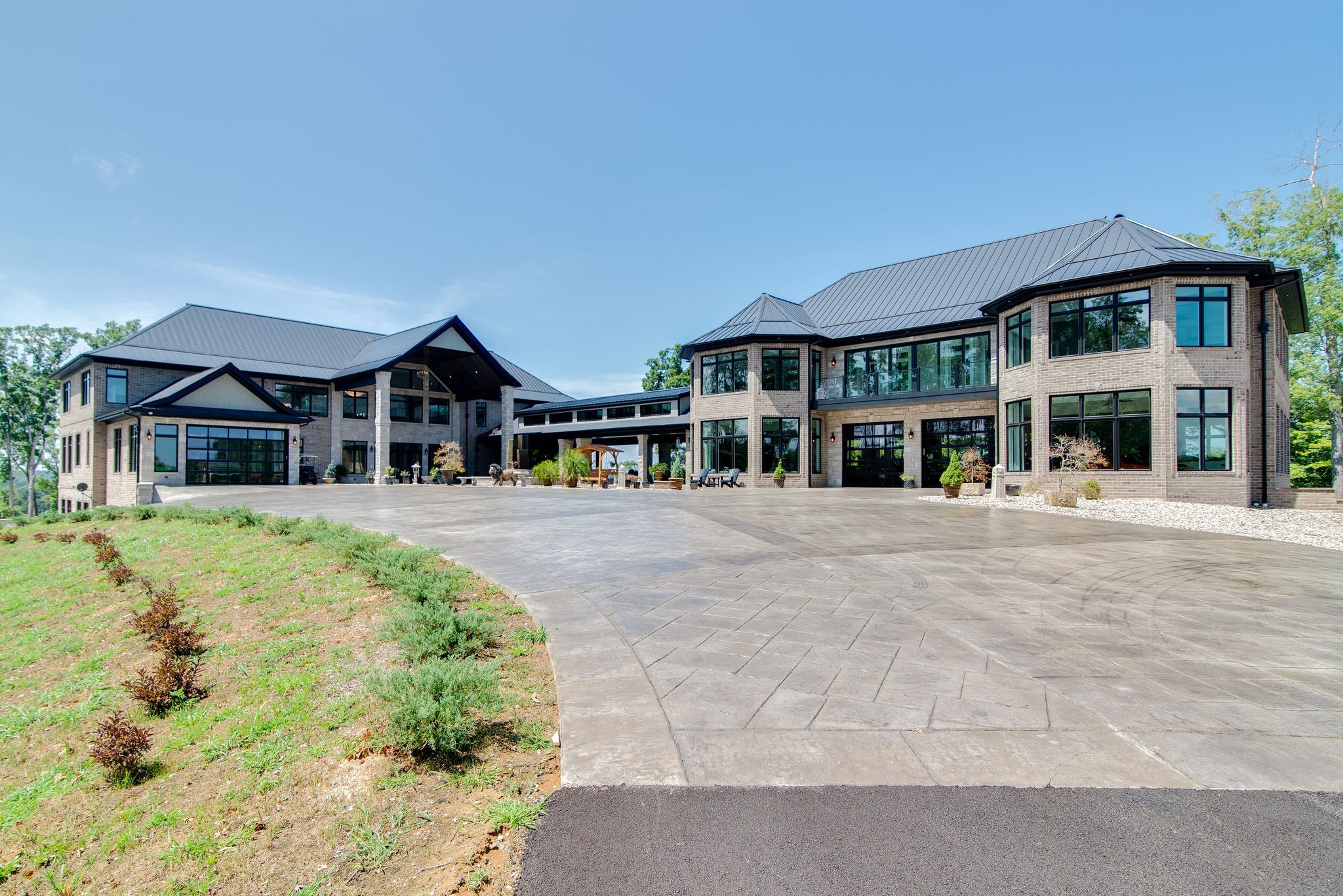 5156 Turney Groce Road Byrdstown, TN 38549 - Photo 68 of 68 a front view of a building with a garden