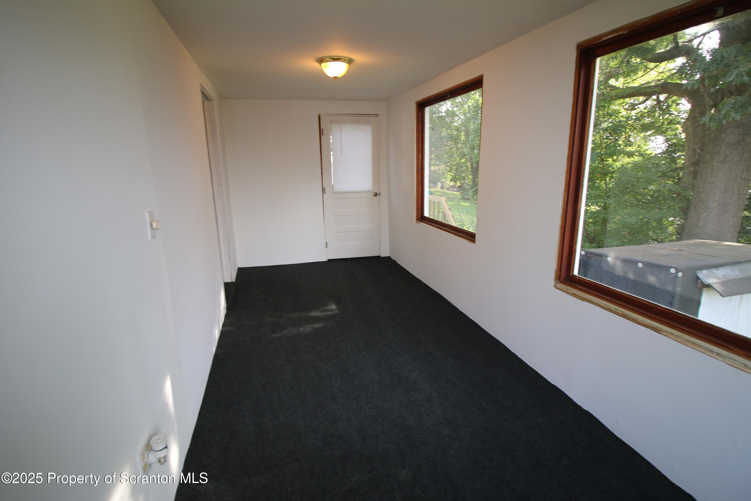 352 North Fillmore Avenue Scranton, PA 18504 - Photo 11 of 16