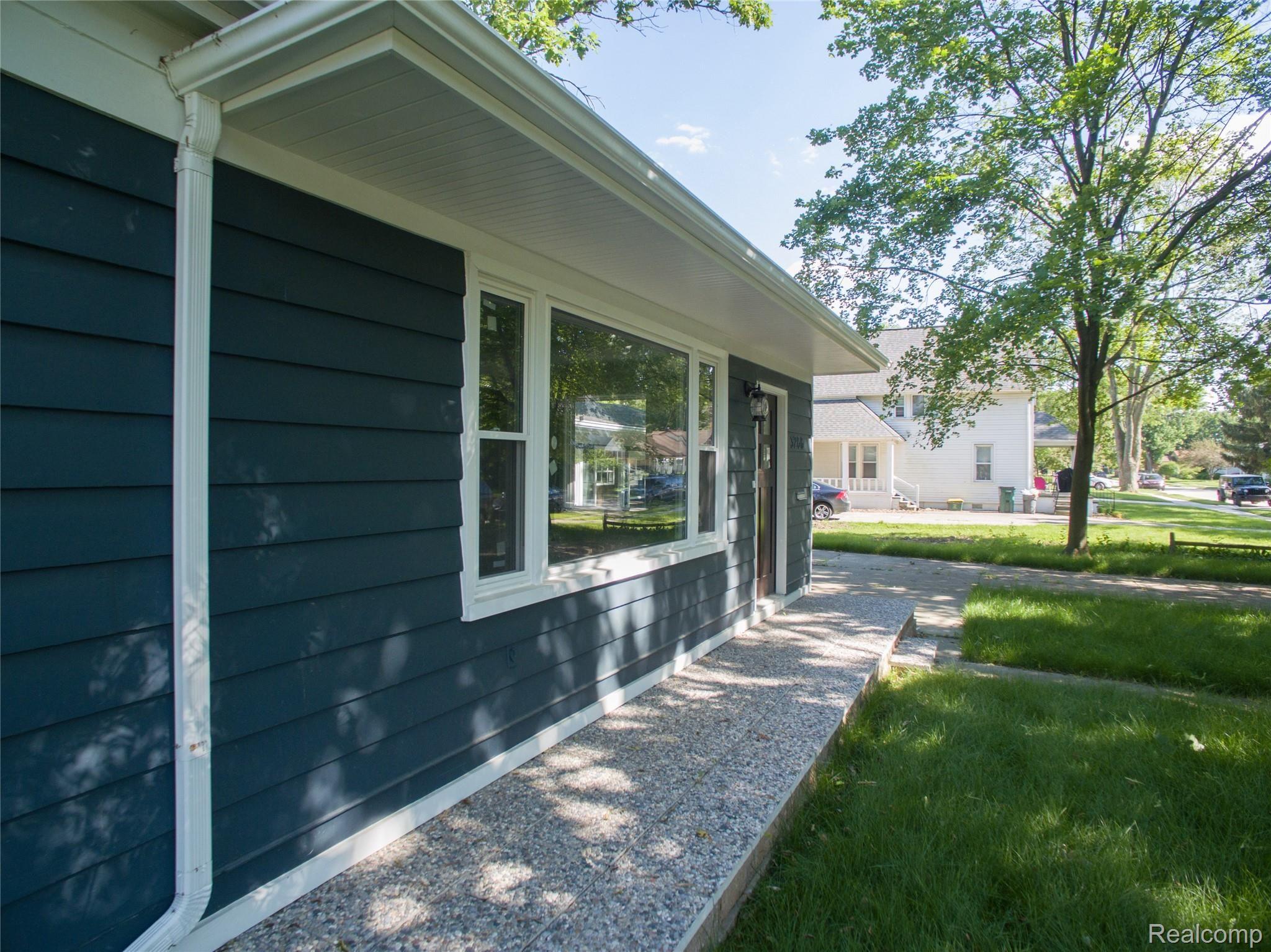 3266 Harvard Road Royal Oak, MI 48073 - Photo 58 of 60 Harvard RO-83.jpg