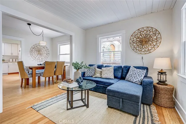 $1,325,000 | 221 South Guadalupe Avenue, Redondo Beach, CA 90277