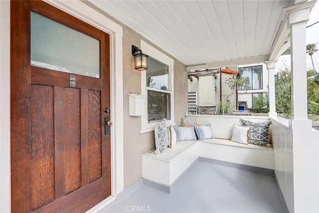 $1,325,000 | 221 South Guadalupe Avenue, Redondo Beach, CA 90277