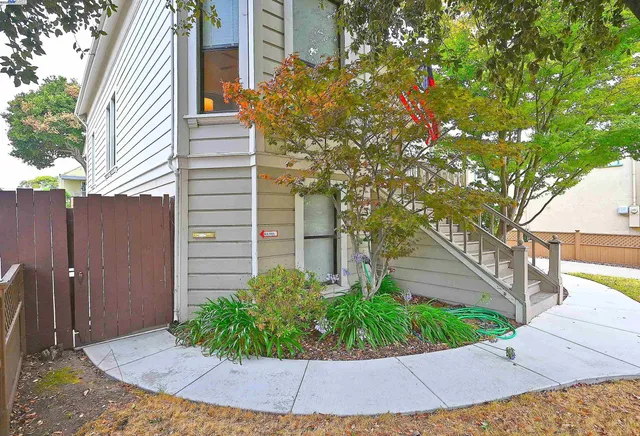 $1,098,000 | 1613 Union Street, Alameda, CA 94501