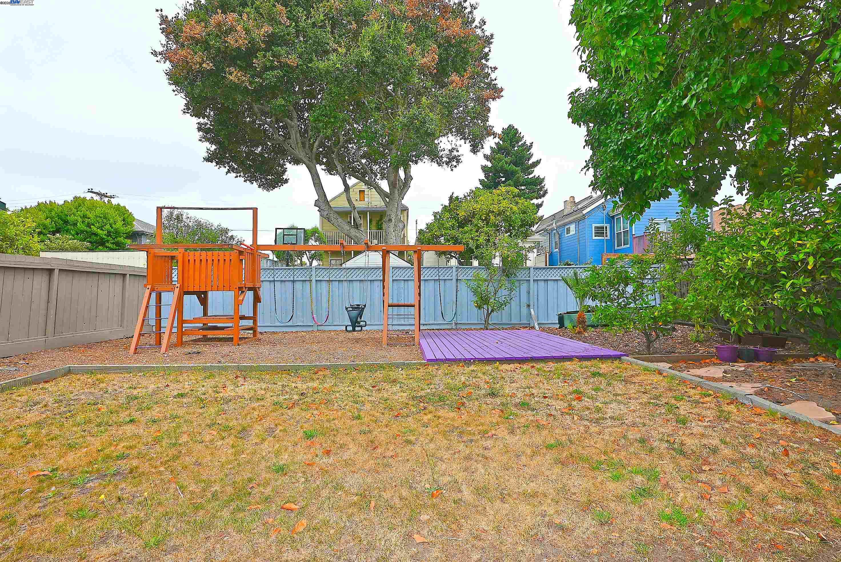 1613 Union Street Alameda, CA 94501 - Photo 28 of 28 a view of a backyard with basketball court