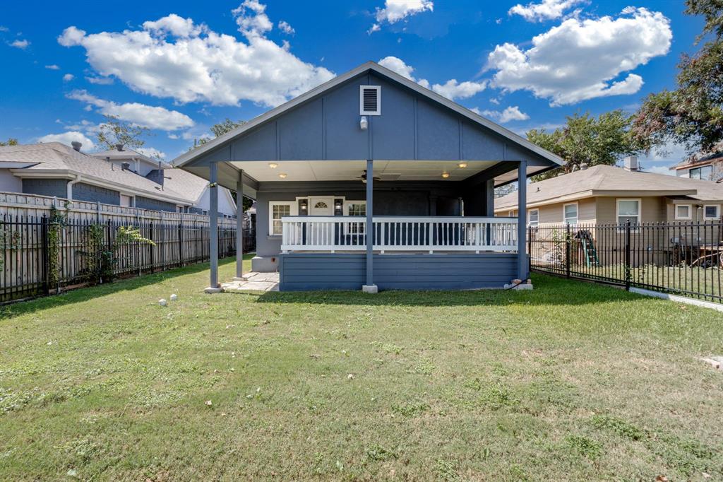 644 North Tyler Street Dallas, TX 75208 - Photo 25 of 33 a view of a house with a backyard