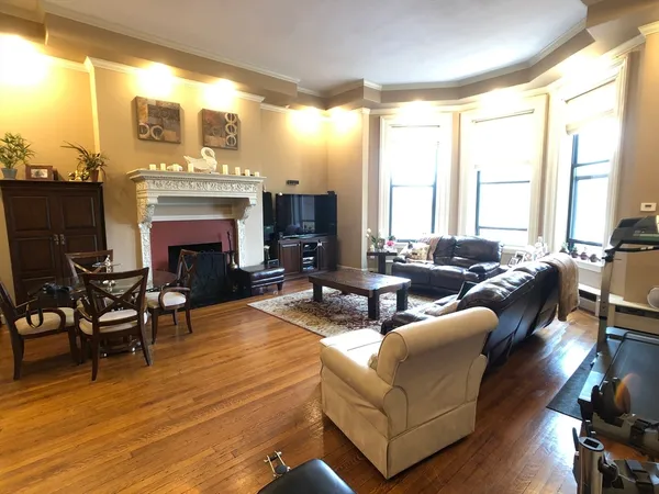 $6,750 | 186 Beacon Street, Unit 3, Boston, MA 02116