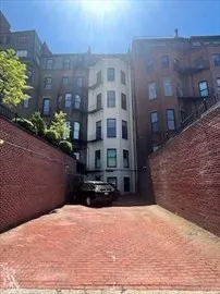 $6,750 | 186 Beacon Street, Unit 3, Boston, MA 02116