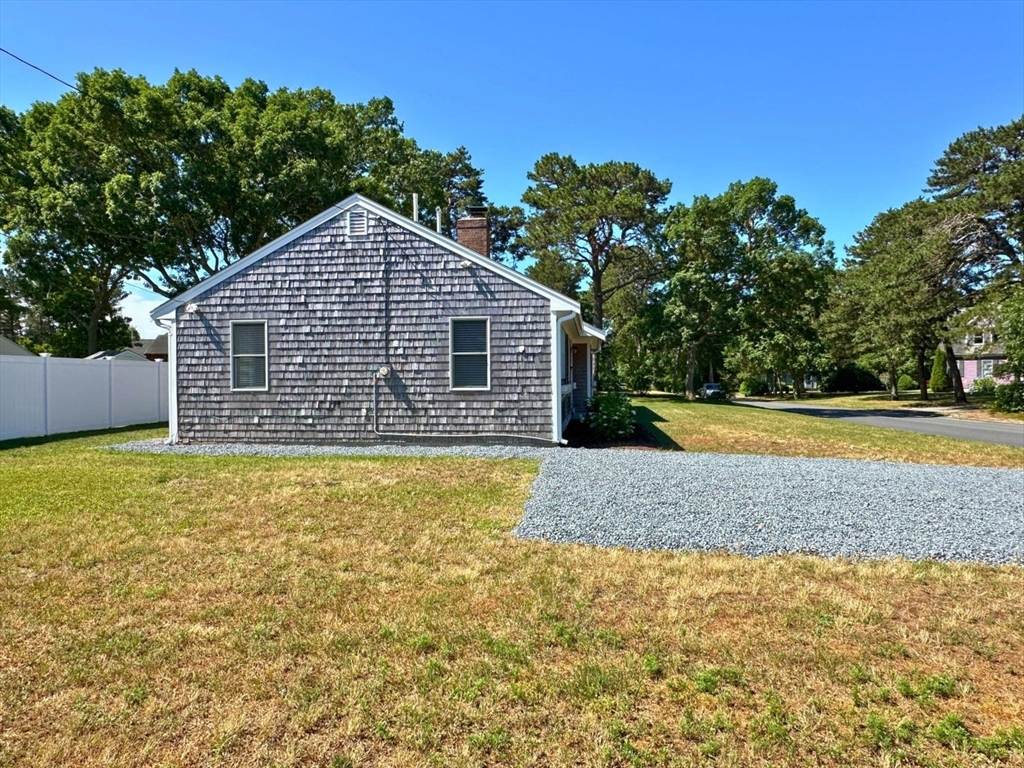 95 Duck Pond Rd Extension Dennis, MA 02660 - Photo 11 of 42 Gallery Image 11