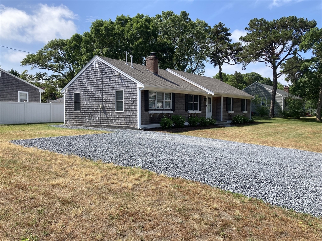 95 Duck Pond Rd Extension Dennis, MA 02660 - Photo 4 of 42 Gallery Image 4
