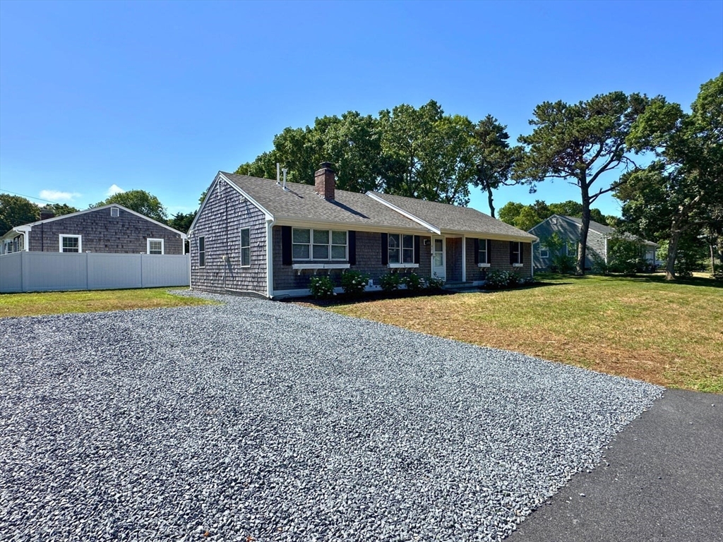 95 Duck Pond Rd Extension Dennis, MA 02660 - Photo 10 of 42 Gallery Image 10