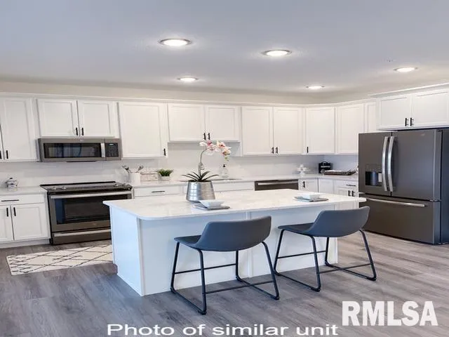 $179,000 | 2592 Middle Road, Unit 103, Bettendorf, IA 52722