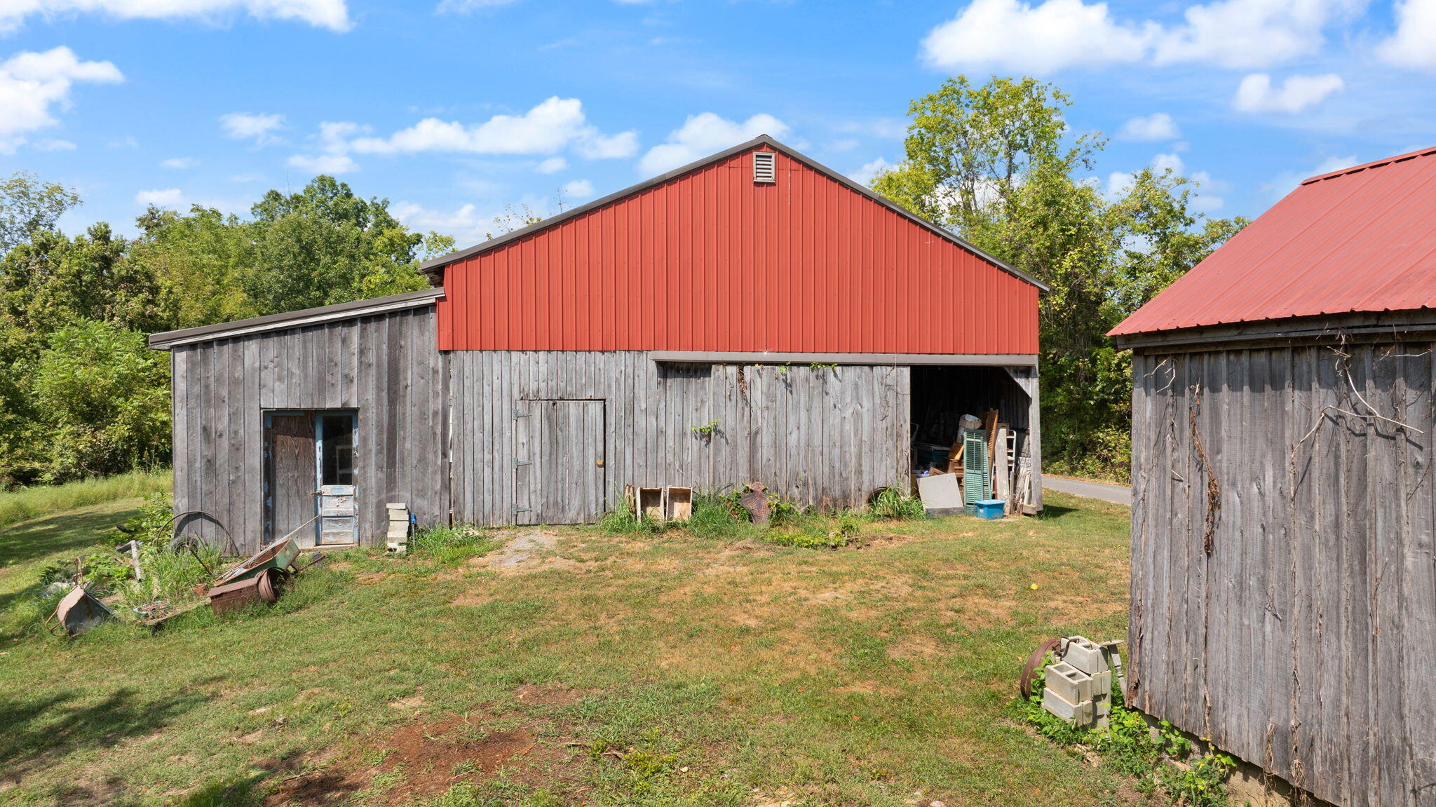 340 Henry Robinson Road Salvisa, KY 40372 - Photo 38 of 53 Historic-KY-Fixer-Upper-on-Acreage-barn