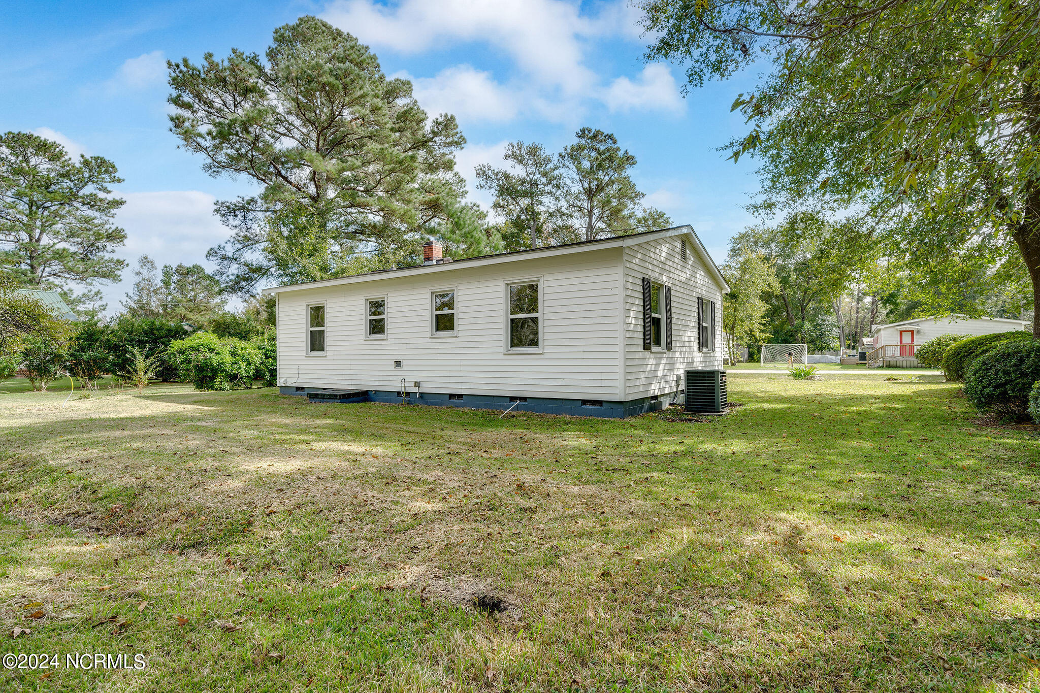 112 Pool Road Rose Hill, NC 28458 - Photo 25 of 26 112pool23