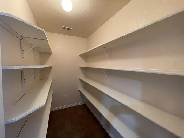 $2,300 | 804 White Fields Way, Arlington, TX 76002