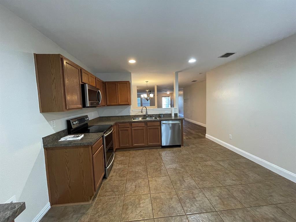 804 White Fields Way Arlington, TX 76002 - Photo 16 of 24