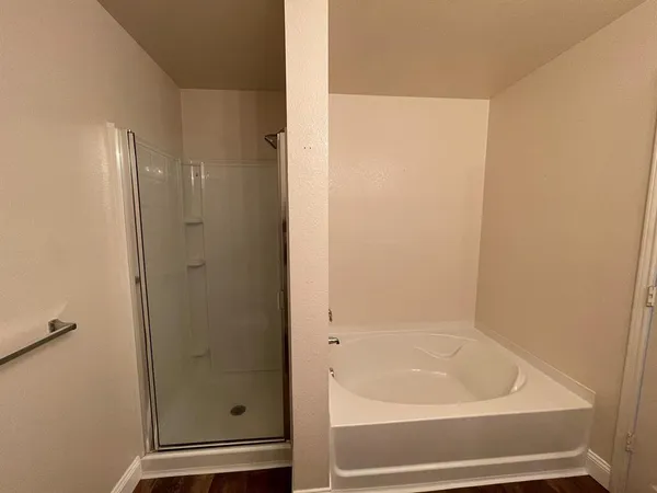 $2,300 | 804 White Fields Way, Arlington, TX 76002