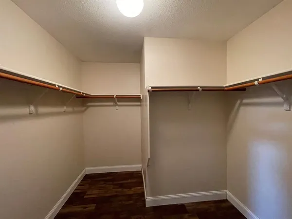 $2,300 | 804 White Fields Way, Arlington, TX 76002