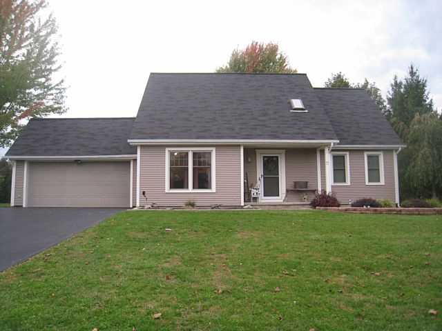 17 Chiswick Drive Riga, NY 14428 - Photo 1 of 1 Exterior Front