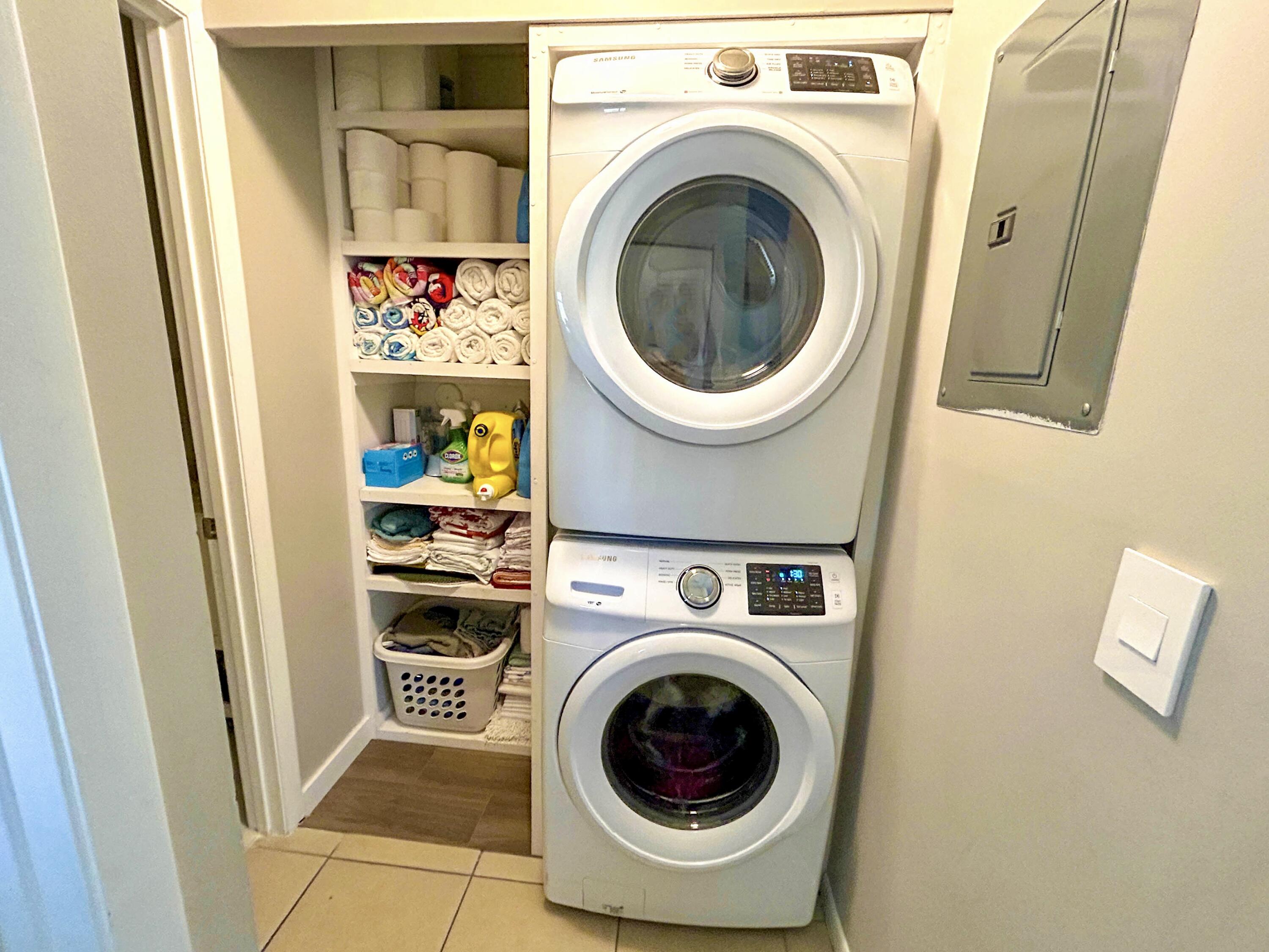 10323 Boca Bend West, Unit K6 Boca Raton, FL 33428 - Photo 9 of 20 13_laundry_01