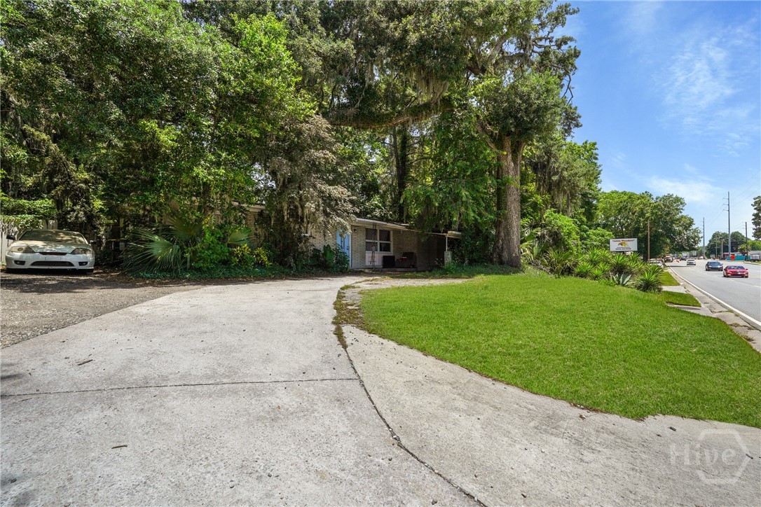 410 East Montgomery Cross Road Savannah, GA 31406 - Photo 8 of 31
