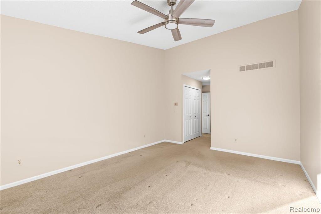 22245 River Ridge Trail Farmington, MI 48335 - Photo 20 of 33