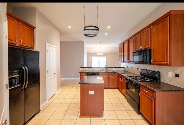 $2,000 | 12027 Grace Hall Drive, Houston, TX 77065