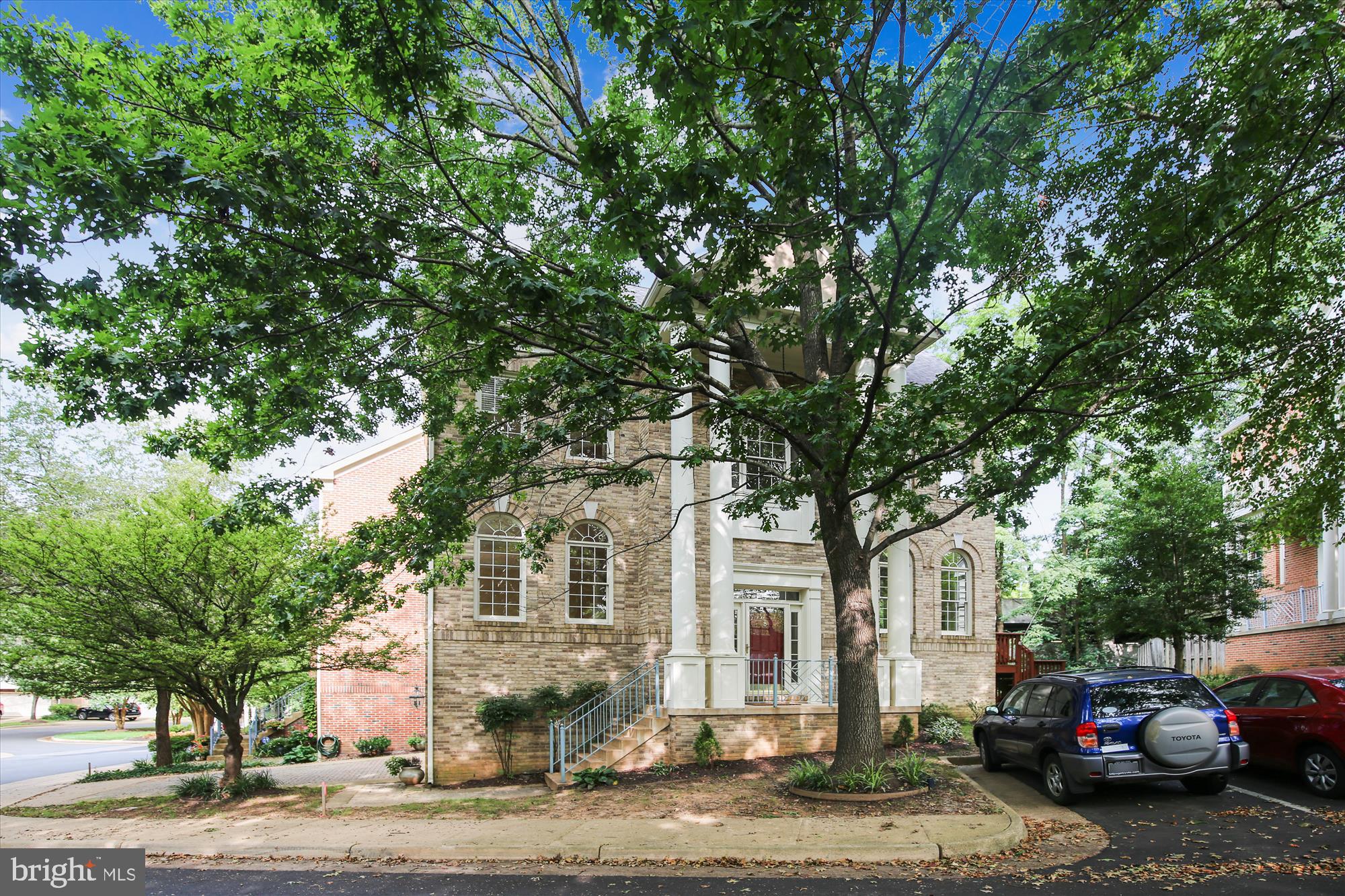 134 Rees Place Falls Church, VA 22046 - Photo 9 of 117