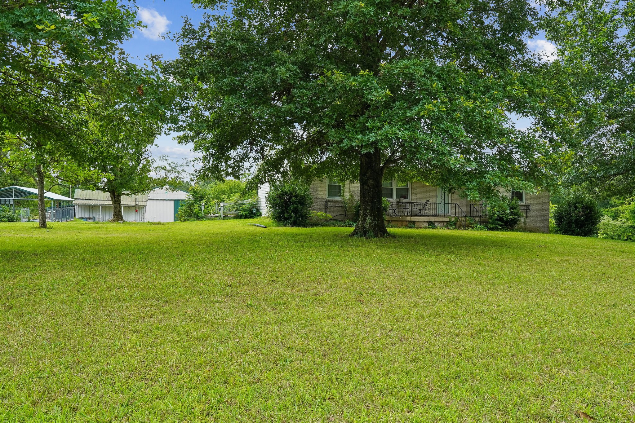 2165 Petty Road Charlotte, TN 37036 - Photo 10 of 75