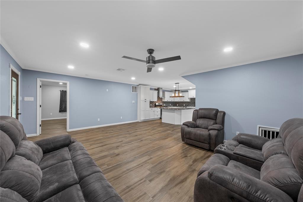 1014 Ranchito Road Bellmead, TX 76705 - Photo 9 of 37