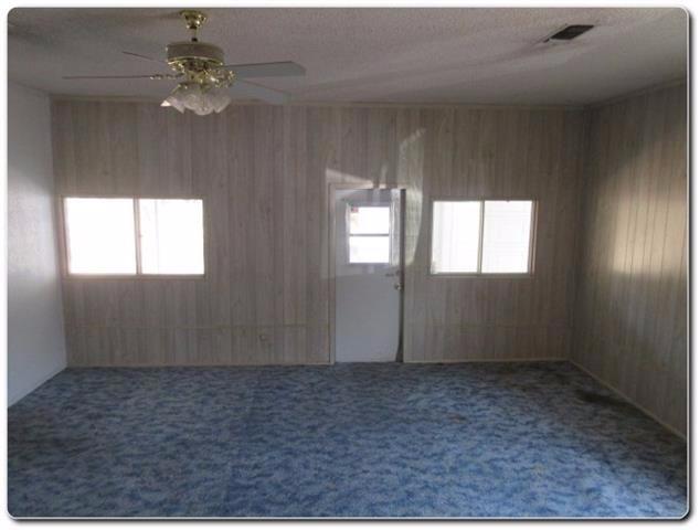 526 East Duff Avenue Reedley, CA 93654 - Photo 2 of 10