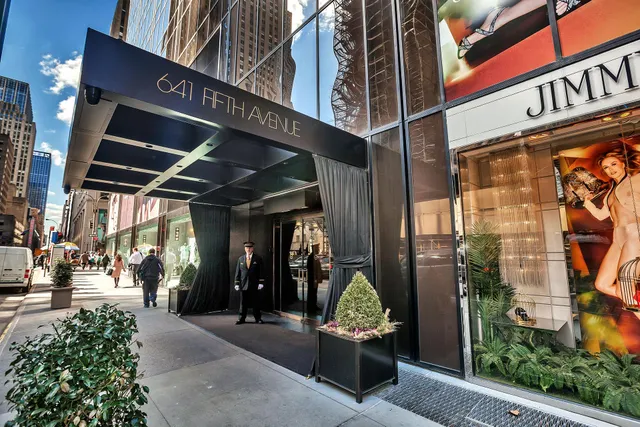 $3,200,000 | 641 5th Avenue, Unit 30F | Midtown East