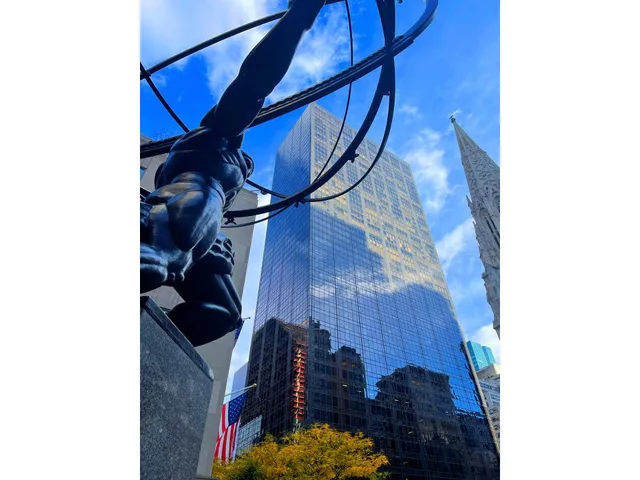 $3,200,000 | 641 5th Avenue, Unit 30F | Midtown East