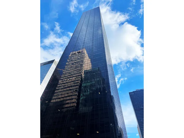 $3,200,000 | 641 5th Avenue, Unit 30F | Midtown East