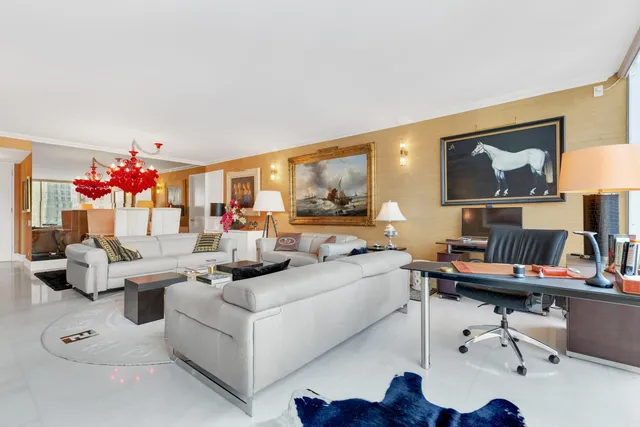 $3,200,000 | 641 5th Avenue, Unit 30F | Midtown East