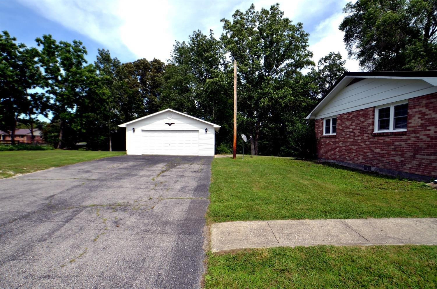 2140 Sand Hill Road Irvine, KY 40336 - Photo 19 of 29 Huge blacktop driveway!