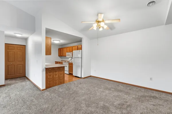 $275,000 | 622 Shepherds Drive, Unit 6, West Bend, WI 53090