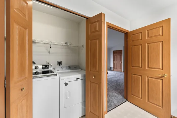 $275,000 | 622 Shepherds Drive, Unit 6, West Bend, WI 53090