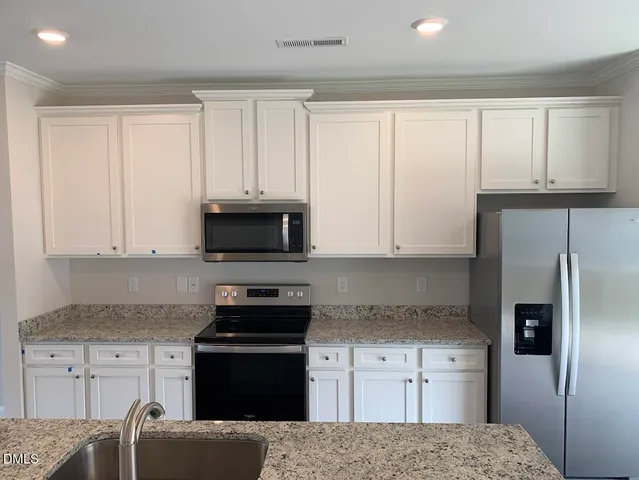 $2,095 | 6914 Point Bar Place, Raleigh, NC 27616