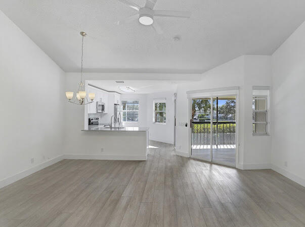 6528 Via Regina Boca Raton, FL 33433 - Photo 8 of 31 IMG_2168