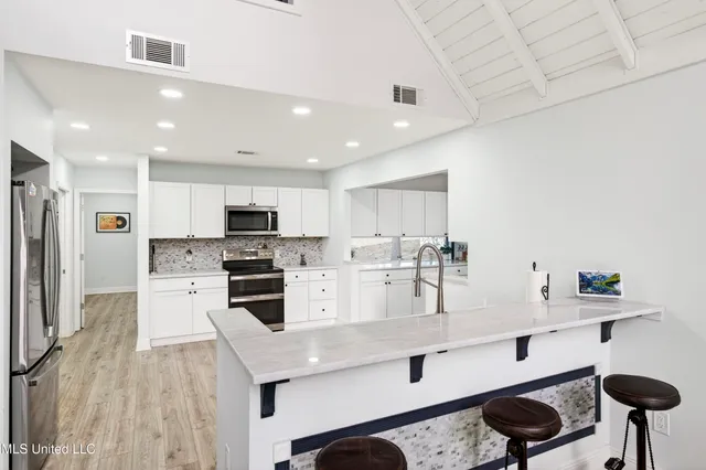 $324,911 | 6670 Ahekolo Circle, Diamondhead, MS 39525