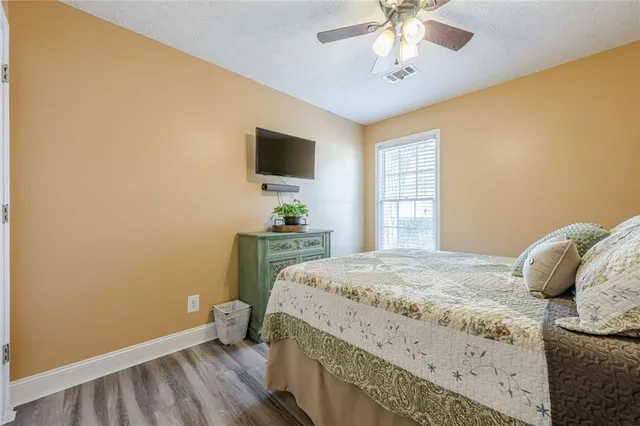 a view of a workspace with furniture