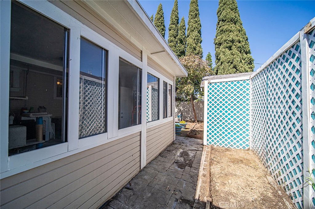 1016 Vina Avenue Long Beach, CA 90813 - Photo 20 of 22