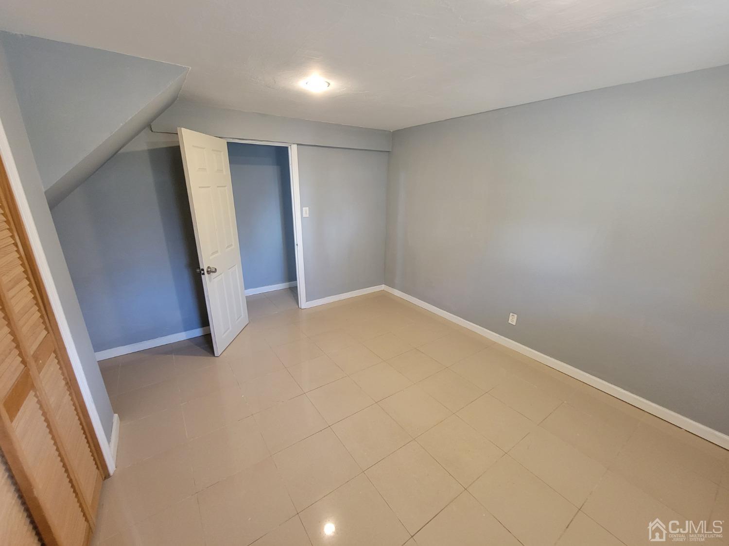 19 Baldwin Road Edison, NJ 08817 - Photo 13 of 36