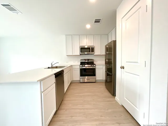 $1,499 | 7638 Aston Peak, San Antonio, TX 78253