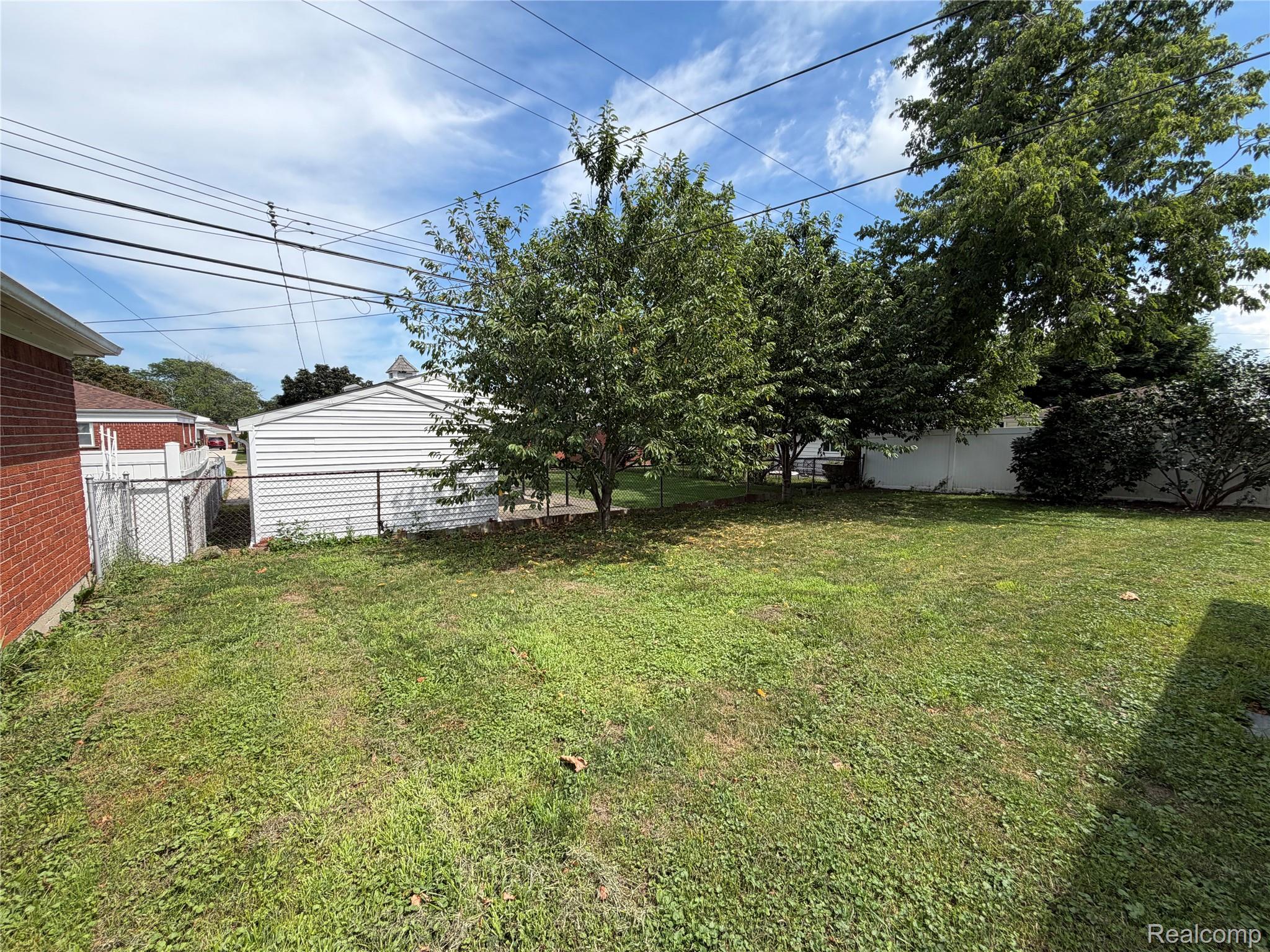 1861 Grange Road Trenton, MI 48183 - Photo 31 of 36 IMG_3585.jpeg